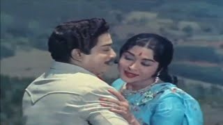 Tamil superhit classic romantic melody song lyric status Chittukkuruvi mutham koduthu Sivaji [upl. by Eenoj]