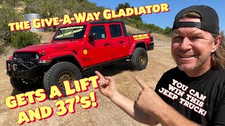 Dirt Daily Lifting the GiveAWay Gladiator [upl. by Sisson]