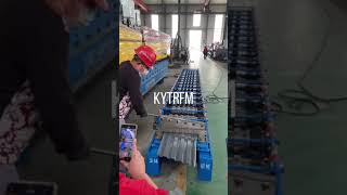 500 Australian style roller shutter door forming machine manual cutting [upl. by Fernande]