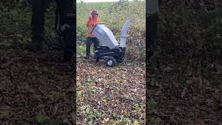 Jansen 1500e chipper drags in the branches hard [upl. by Yrrem]