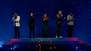 Pentatonix  quotHallelujahquot Live from The Evergreen Christmas Tour 2021 [upl. by Bergin]