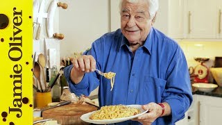 Real Spaghetti Carbonara  Antonio Carluccio [upl. by Hilar645]