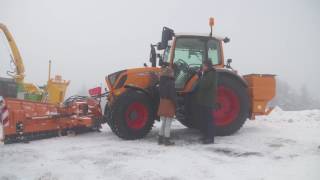 BayWa Winterdiensttage  Der Fendt 300 Vario mit Variopflug  Fendt [upl. by Keppel409]