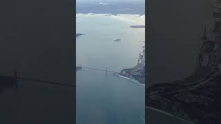 Beautiful sunrise during descent into SFO on UA 852 TPE to SFO with view of Golden Gate Bridge [upl. by Lorianne]