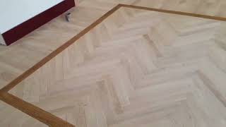 Pose et vitrification parquet en bois [upl. by Nylhsoj]