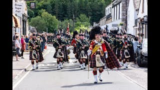 The Highlanders Pipes amp Drums lead the Queens Guard of Honour through Ballater to barracks Aug 2018 [upl. by Pfister]