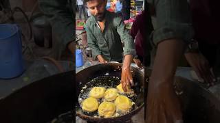 ⚡⚡ Vadapav bhajji Making Process⚡⚡ shorts telugufoodie esangathulu streetfood foodie omelette [upl. by Elga]