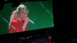 Behind these hazel eyes  Kelly Clarkson Live [upl. by Irahk]