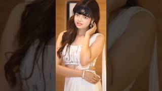 Ashorya rai bachchan doughter aradhya queen look 👑✨ Viral shorts video tranding shorts video [upl. by Cottle594]