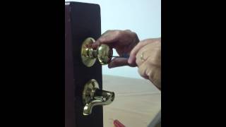 Cap Popper Kwikset and Schlage 10 second unlock [upl. by Foah]