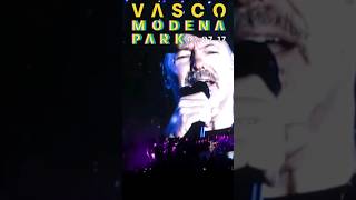 VASCO ROSSI  Sally live 2017 vasco sally live shorts [upl. by Brosy]