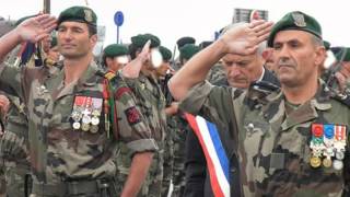 Cérémonie Tradition Ecole des fusiliers marins  Ouistreham  4 juin 2014 [upl. by Nolat]