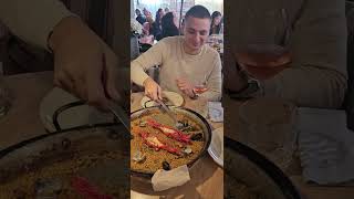 ❤️ Paella de marisco en Barcelona [upl. by Burbank269]