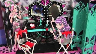 MONSTER HIGH FRIGHTS CAMERA ACTION DRESSING ROOM PLAYSET REVIEW VIDEO D [upl. by Elrahc878]