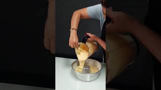 Bolo de fubá de milho com goiabada receitasfaceis receitabrasileira receitas [upl. by Areemas]