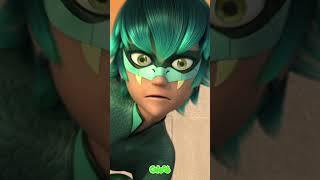 LUKA DESCOBRE QUE LADYBUG É MARINETTE 😮  MIRACULOUS 4ª TEMP LADYBUG  Mundo Gloob Shorts [upl. by Annotahs]