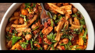 Chickpea Spinach amp Sundried Tomato Pasta Vegan Style Pasta with Sundried Tomatoes [upl. by Leumas]