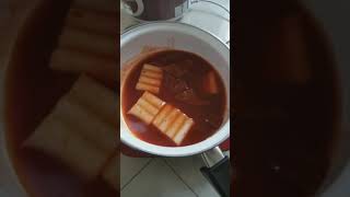 Masak Topokki Instant Mujigae dengan Kompor Listrik Maspion quotMantapquot [upl. by Enelehs]