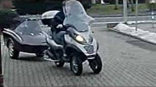 Piaggio MP3 250 LT with Freewheel Doggy Trailer [upl. by Ynnod]