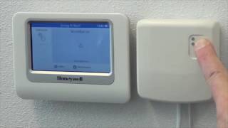 BDR91 toewijzen als één zone aan evohome  Honeywell Home [upl. by Enitsirhk]