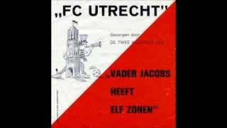 De Twee Kleintjes Pils  FC Utrecht [upl. by Auqkinahs590]