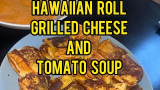 Hawaiian Roll Grilled Cheese and Tomato soupkingshawaiian hawaiianrolls grilledcheese tomatosoup [upl. by Emsmus340]