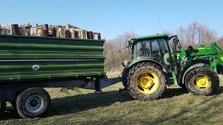 John deere 5100M Fliegl TDK 130 FOX drevo [upl. by Nosecyrb]