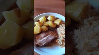 Es gibt Kassler mit Sauerkraut [upl. by Lessur]