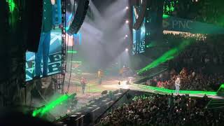 Luke Combs 5 Leaf Clover Live from Soldier Field Chicago countrymusic [upl. by Farica]