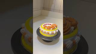 Simple design cake decoration cake viralshort ytshort [upl. by Hammer]