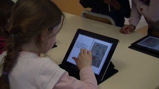 Créer un livre numérique avec des tablettes tactiles en CE2 [upl. by Ayikur]