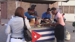 Migrantes cubanos varados en Juárez logran integrarse a la vida económica de la frontera [upl. by Percival]