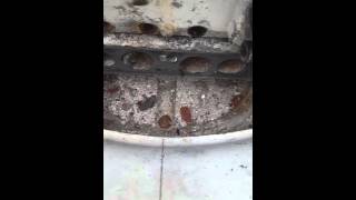 Flushing heavy saltwater corrosion with vinegar 1981 Johnson 115 [upl. by Gage650]