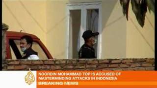 Indonesian raid killed Asias most wanted man  08 Aug 09 [upl. by Nenney801]