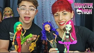 Monster High Fierce Rockers Clawdeen Venus and Jinafire Doll Reviews with Clawdeena9 [upl. by Possing]