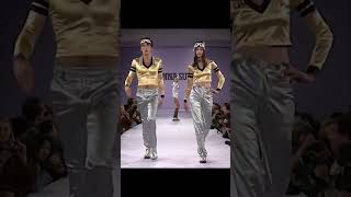 The Robot Walk of Donovan Leitch in Anna Sui 1994 show runway fashiontrends fashion foryou [upl. by Legyn]