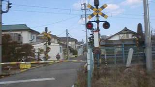 電鐘式踏切 信濃荒井駅 Funky sound railroad crossing bells in Japan [upl. by Rentsch299]