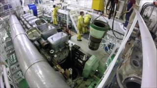 Wartsila 46 piston overhaul [upl. by Troy]