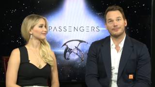 Jennifer Lawrence y Chris Pratt presentan quotPassengersquot en Madrid [upl. by Relyhcs827]