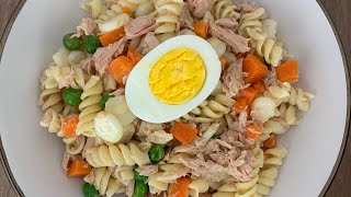 Receta de ensalada de fideos con verduras y atún [upl. by Mulvihill]