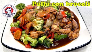 Pollo con brócoli Comida china [upl. by Oelgnaed]