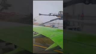 Deicing an airplane wing 🪽🧼 deicing airplane cleaning maintenance aviation aviationlovers [upl. by Marienthal]