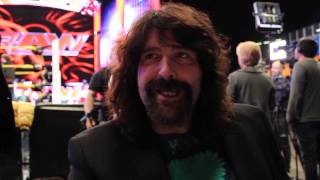 WWE Hall of Famer Mick Foley grüßt Fans in Deutschland amp Österreich [upl. by Satterlee]