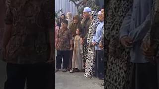 Saat GUS AZMI BARENG UMI LAILA amp ABAH di Ajak Foto gusazmi [upl. by Umeko474]