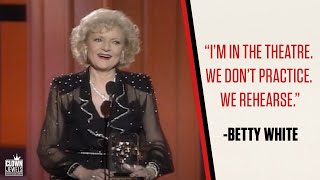 Betty White Accepts The Lifetime Achievement Award  AMERICAN COMEDY AWARDS 1990 [upl. by Mulry]