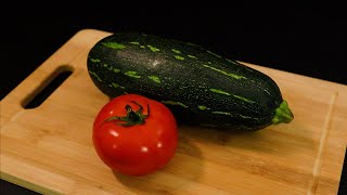 Recette saine de courgettes et de tomates pour votre dîner [upl. by Adele237]