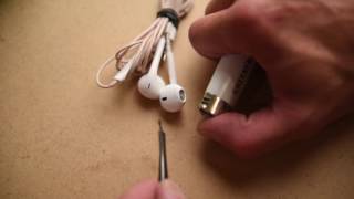 How to bring back the sound in Apple earbuds and Airpods [upl. by Akcimehs]