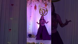 Backless suit vich lagdi Kamal 💕😍🥰♥️🧿 shrots dance wedding performance feed [upl. by Ikir548]