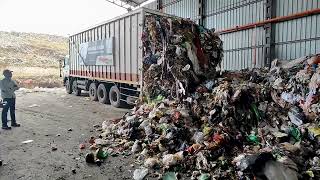 WALKING FLOOR® Waste Transfer Vehicle at Pune Transfer Station [upl. by Bagger507]