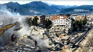 Shock in Italy Earthquake in Pozzuoli Naples [upl. by Ahsie]